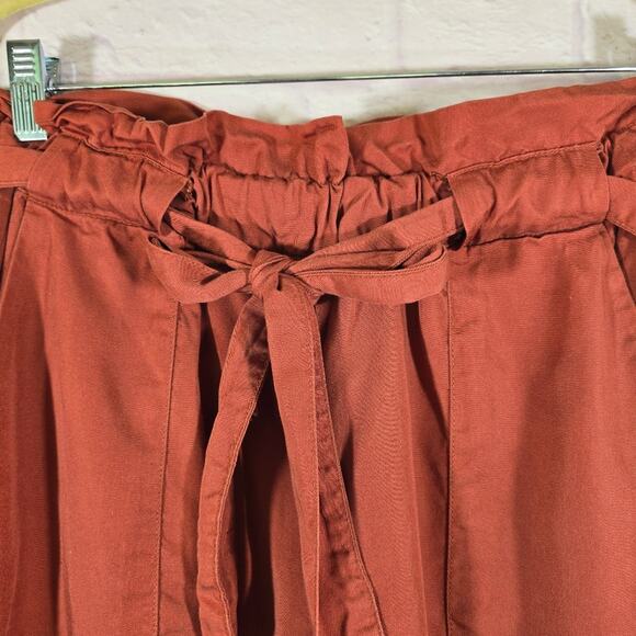 M H&M Conscious Women's Rust Orange Paperbag Belted Shorts Size 6 Patch Pockets - Picture 2 of 9